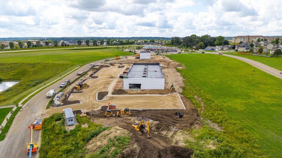 More Photos Of 3629 Sarah Pl NW, Rochester Storefront Retail Office For Lease