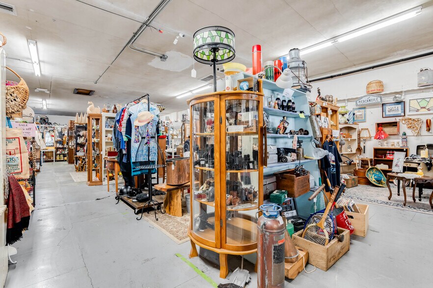 More Photos Of 114 S Woodland Blvd, Deland Storefront For Sale