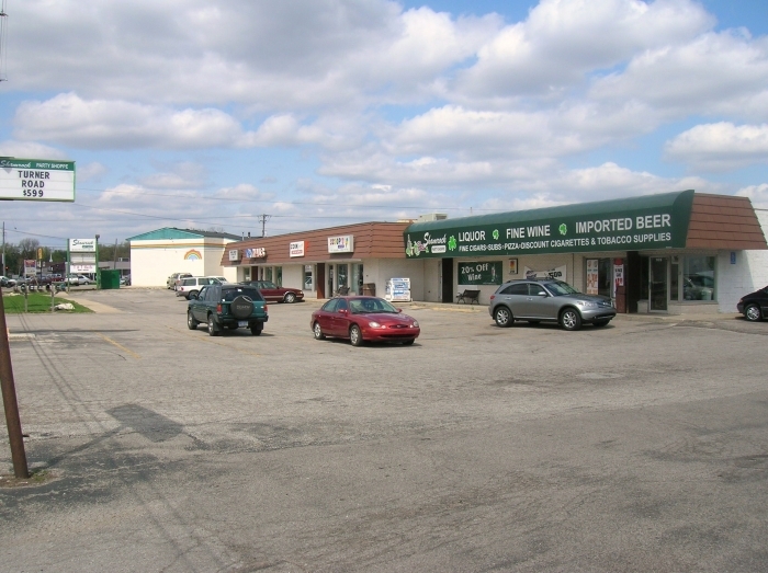 Primary Photo Of 103-107 S Center Rd, Saginaw Unknown For Lease