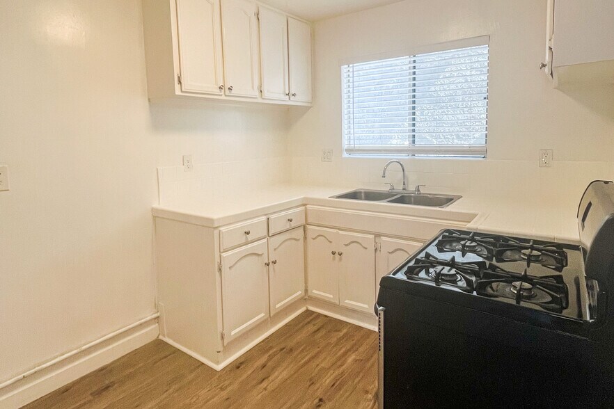 More Photos Of 1123 Ohio Ave, Long Beach Multifamily For Sale