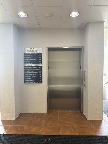 More Photos Of 9010 Strada Stell Ct, Naples Medical For Lease