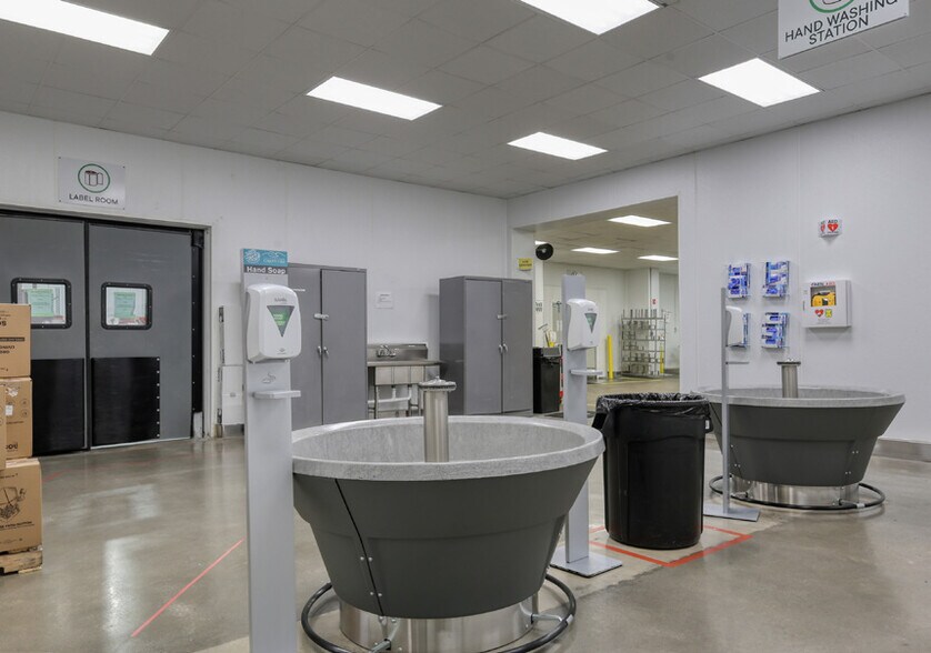 More Photos Of 1814 Washington St, Jefferson Refrigeration Cold Storage For Lease