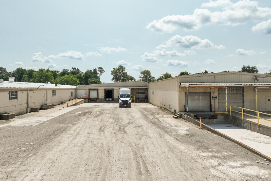 More Photos Of 240 E Industrial Pky, Fayette Manufacturing For Lease