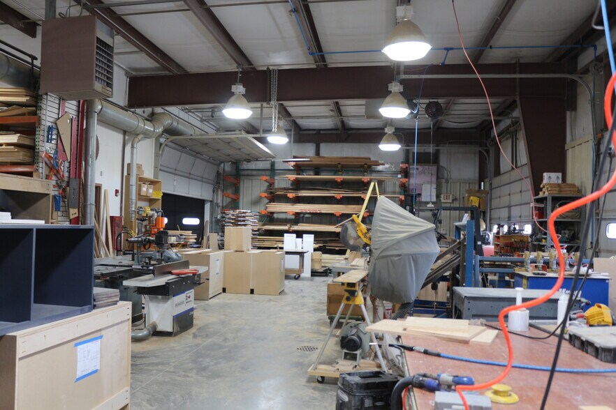 More Photos Of 3112 Normandy Rd, Springfield Warehouse For Sale