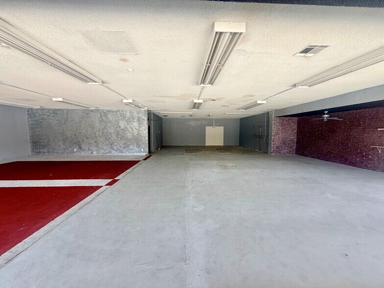 More Photos Of 68482 E Palm Canyon Dr, Cathedral City Storefront For Sale