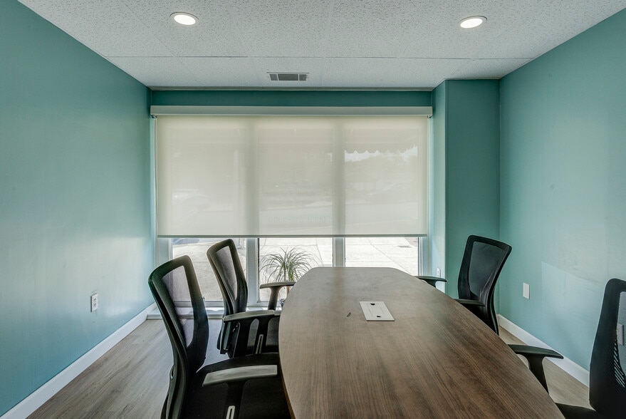 More Photos Of 707 E Elk Ave, Elizabethton Storefront Retail Office For Sale