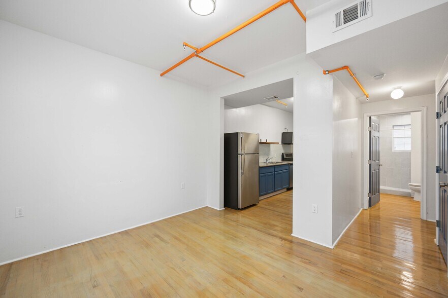 More Photos Of 2602 Isabella St, Houston Apartments For Sale