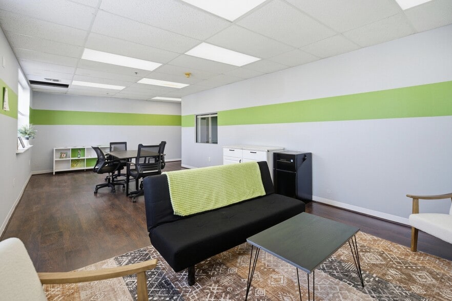 More Photos Of 475 E Main St, Patchogue Medical For Sale