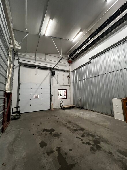 More Photos Of 3 Crescent Rd, Huntsville Self Storage For Sale