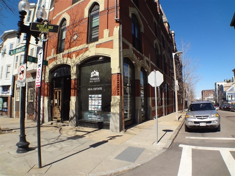 More Photos Of 366 W Broadway, Boston Storefront Retail Residential For Lease