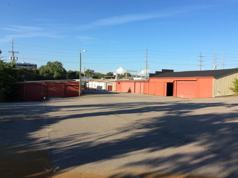 More Photos Of 2314 Clifton Ave, Nashville Warehouse For Lease