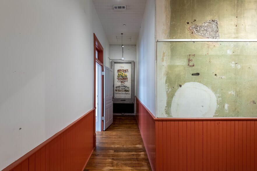 More Photos Of 131-135 S Wilmington St, Raleigh Storefront Retail Office For Lease