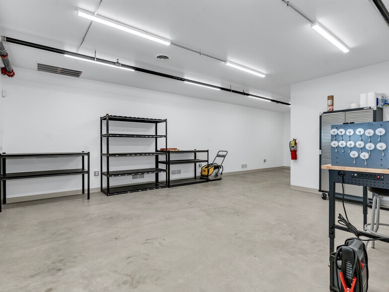 More Photos Of 26336 S Heritage Dr, Elwood Warehouse For Sale