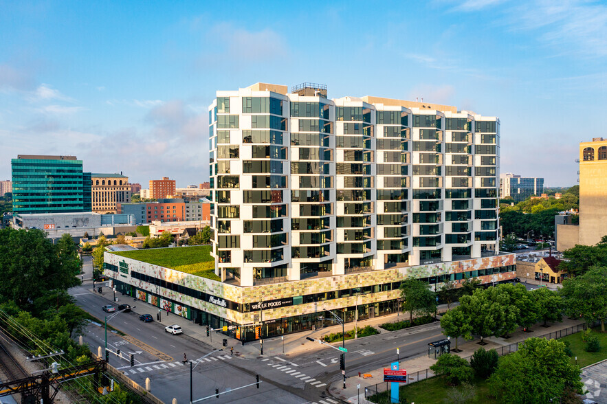 Primary Photo Of 5100-5149 S Lake Park Ave, Chicago Coworking Space