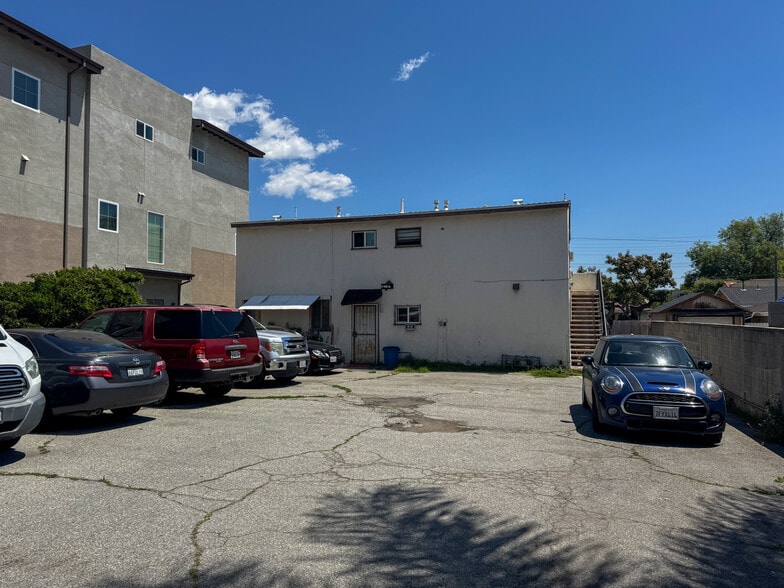 More Photos Of 826 N Fair Oaks Ave, Pasadena Land For Sale