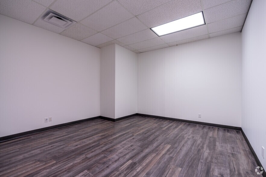 More Photos Of 213 W Southmore Ave, Pasadena Medical For Sale