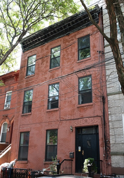 More Photos Of 2144 45th Rd, Long Island City Multifamily For Sale