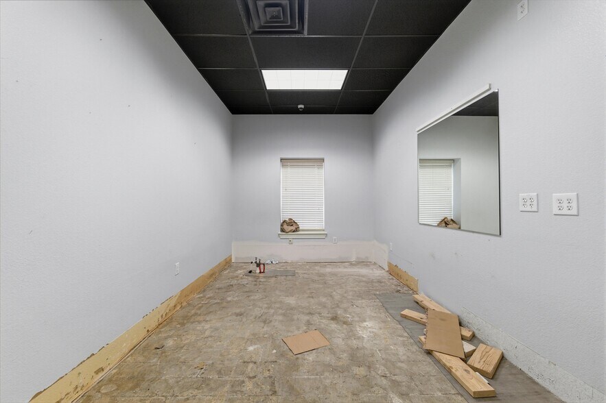 More Photos Of 5017 Colleyville Blvd, Colleyville Office For Sale