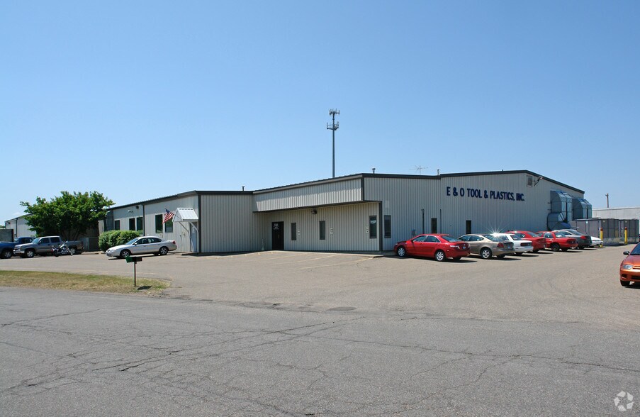 More Photos Of 19178 Industrial Blvd NW, Elk River Manufacturing For Sale