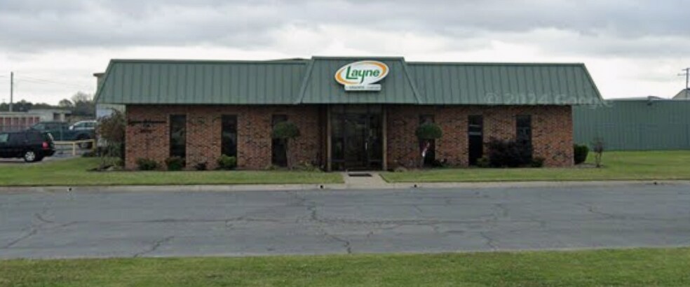 Primary Photo Of 2015 S Main St, Stuttgart Industrial For Sale