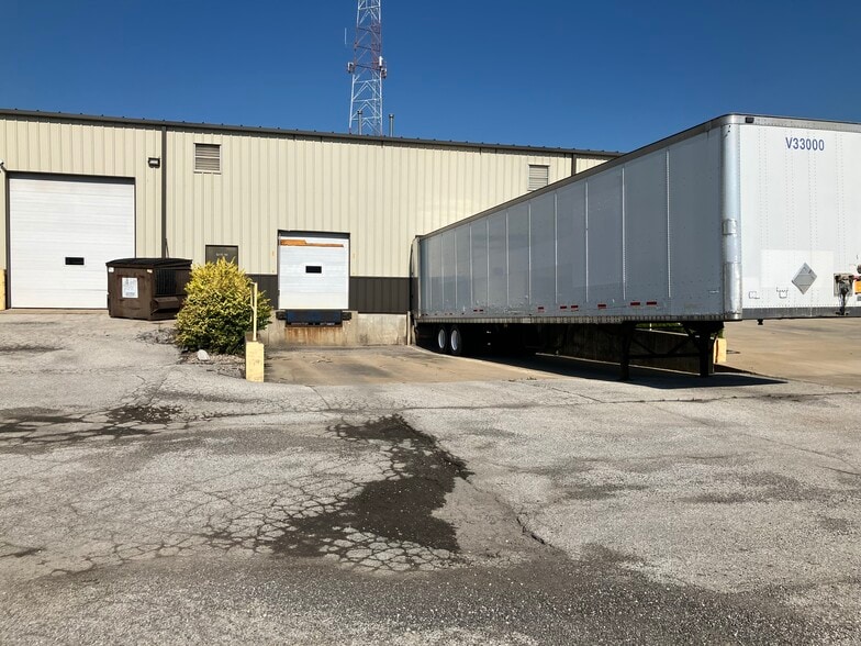 More Photos Of 770 Andico Rd, Plainfield Warehouse For Lease
