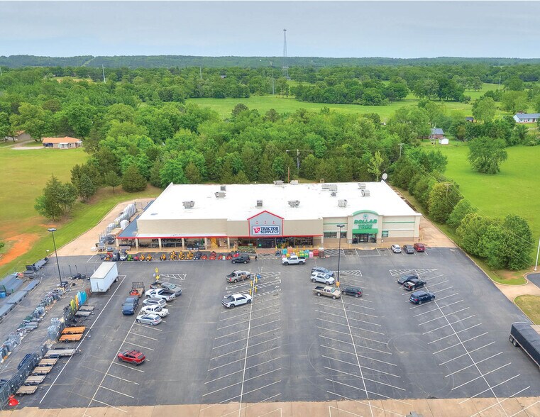 More Photos Of 1555 E Main St, Booneville Freestanding For Sale