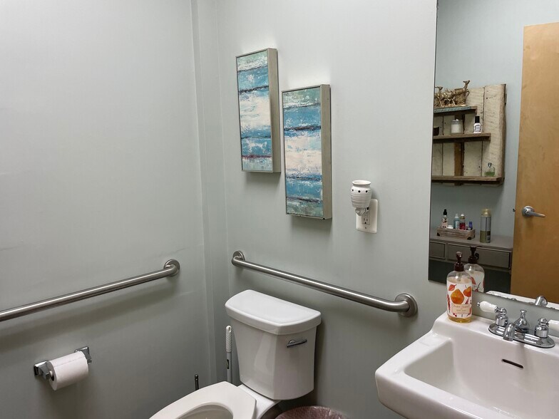 More Photos Of 331 Gambrills Rd, Gambrills Medical For Lease