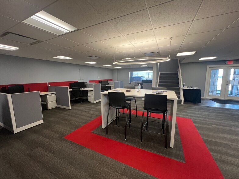 More Photos Of 1000 Gregg St, Carnegie Warehouse For Lease