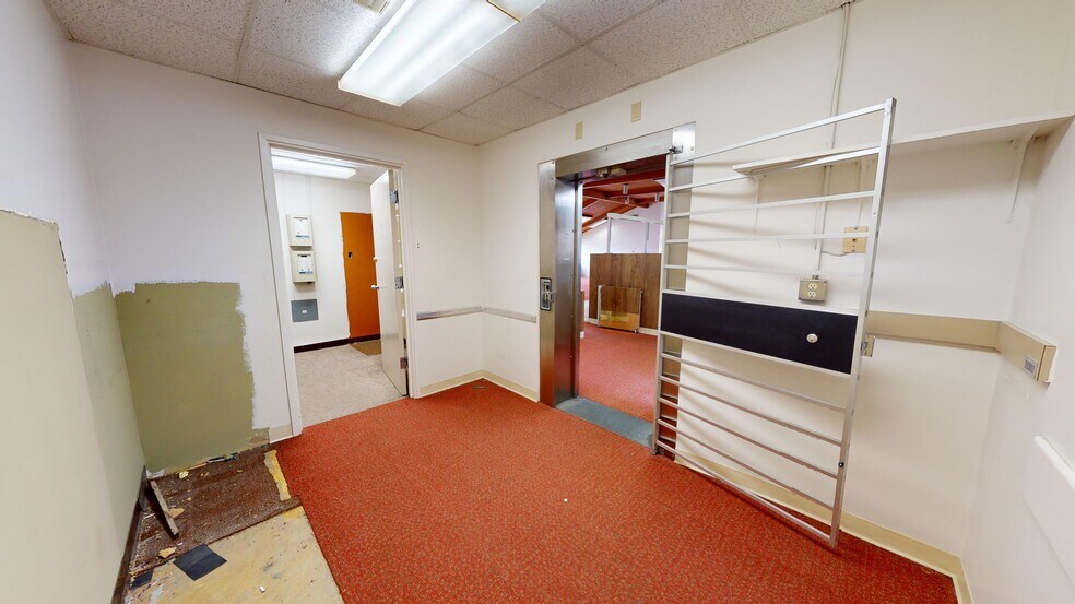 More Photos Of 1005 W 4th St, Winnemucca Bank For Sale