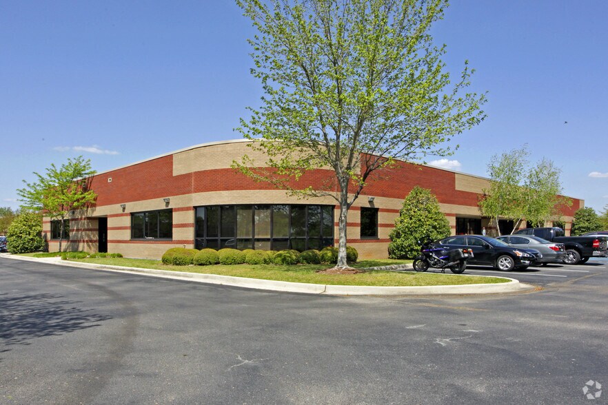 More Photos Of 7067 Old Madison Pike NW, Huntsville Unknown For Lease