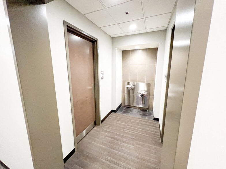 More Photos Of 6401 Holiday Hill Rd, Midland Office For Lease