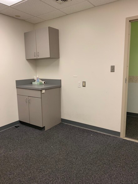 More Photos Of 1151 Pocono Blvd, Mount Pocono Medical For Lease