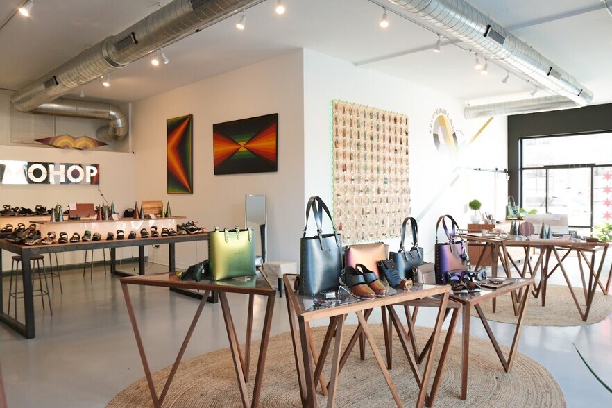 More Photos Of 1659 W Chicago Ave, Chicago Apartments For Lease