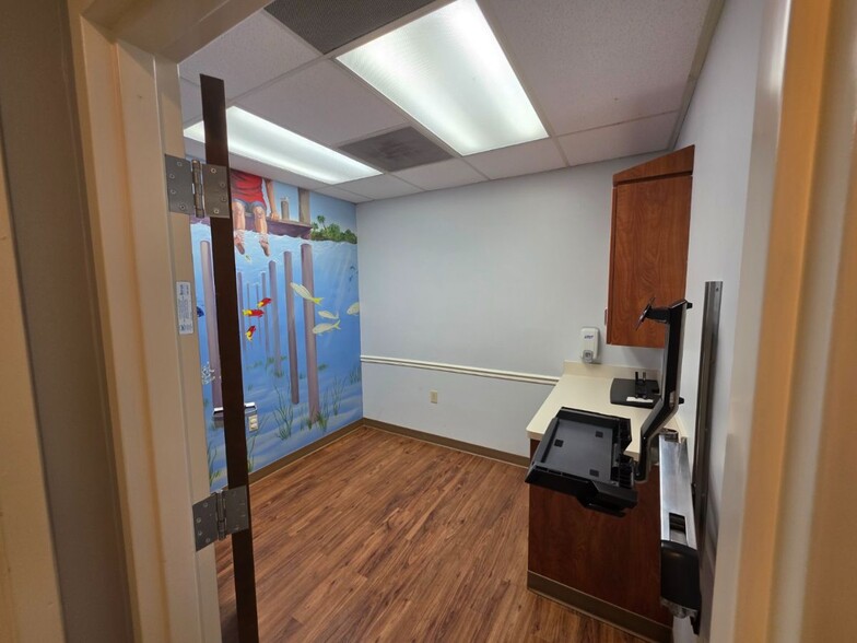 More Photos Of 2711 Randolph Rd, Charlotte Medical For Sale