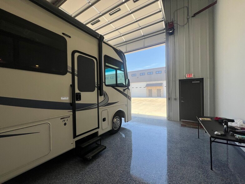 More Photos Of 16571 Broadway St, Glenpool Self Storage For Sale