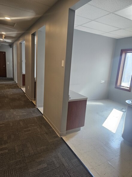 More Photos Of 2383 S Main St, Akron Unknown For Lease