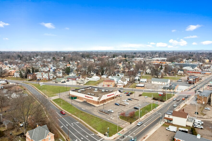 More Photos Of 1223 Cleveland Ave NW, Canton Drugstore For Sale