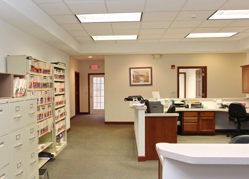 More Photos Of 5923 Renaissance Pl, Toledo Office For Lease