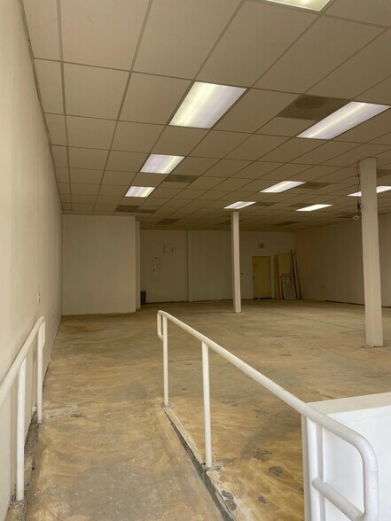 More Photos Of 1318-1332 Wilshire Blvd, Santa Monica Storefront For Lease