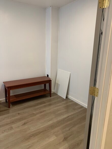 More Photos Of 353 SW 1st St, Pendleton Office For Lease