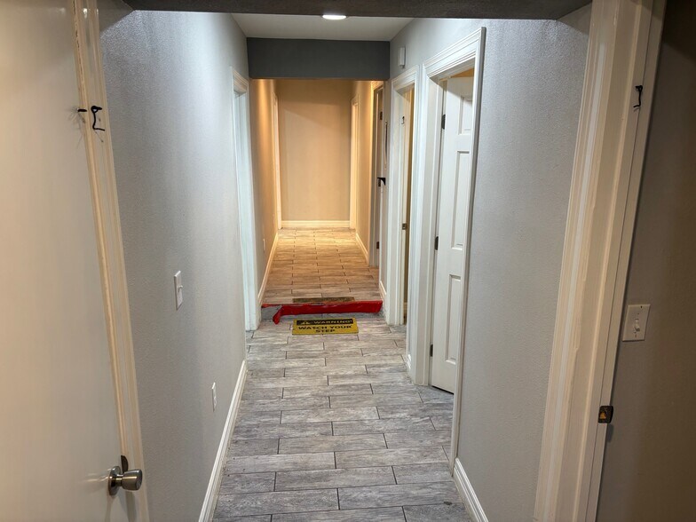More Photos Of 2810 Hillcrest Dr, San Antonio Freestanding For Lease
