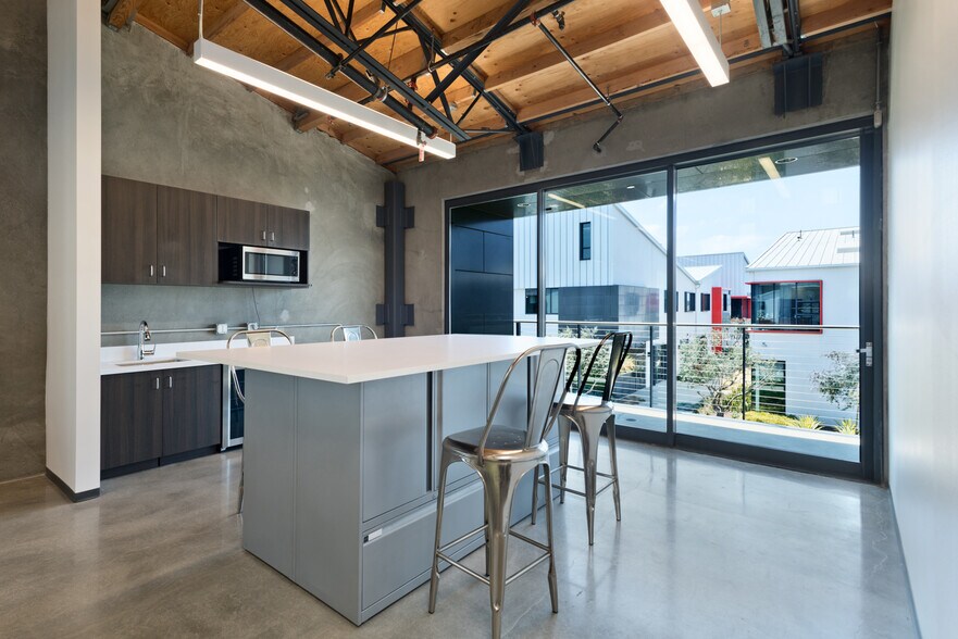 More Photos Of 2250 E Maple Ave, El Segundo Loft Creative Space For Sale