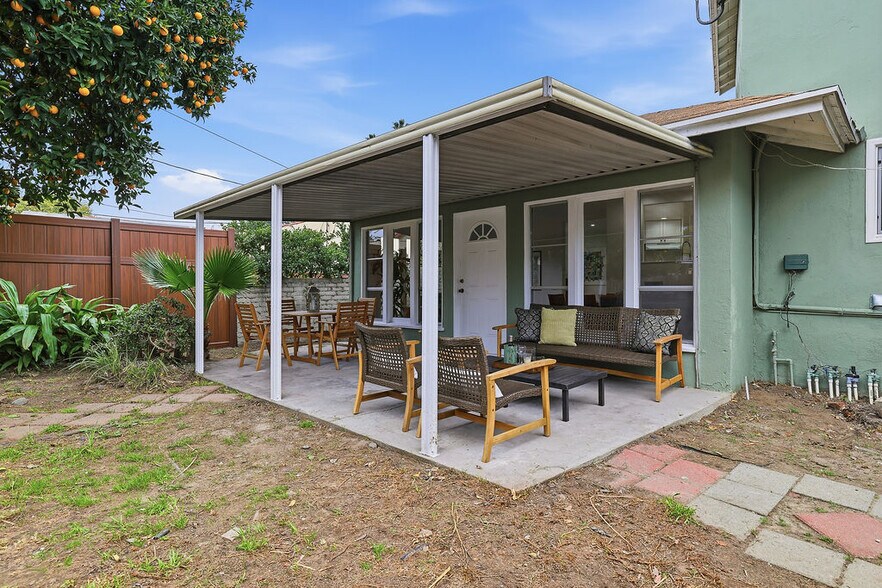 More Photos Of 10714 Valley Spring Ln, North Hollywood Apartments For Sale