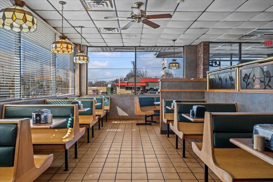 More Photos Of 1803 Easley Bridge Rd, Greenville Restaurant For Sale