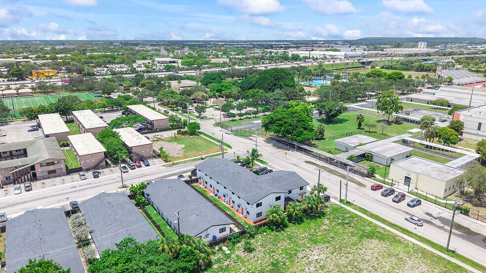 More Photos Of 940 NW 8th Ave, Pompano Beach Apartments For Sale