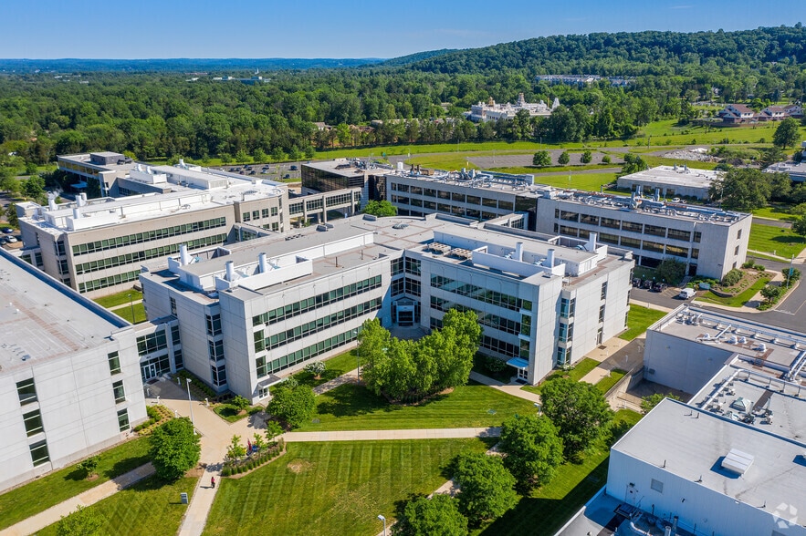 More Photos Of 1041 Route 202/206, Bridgewater Research And Development For Lease