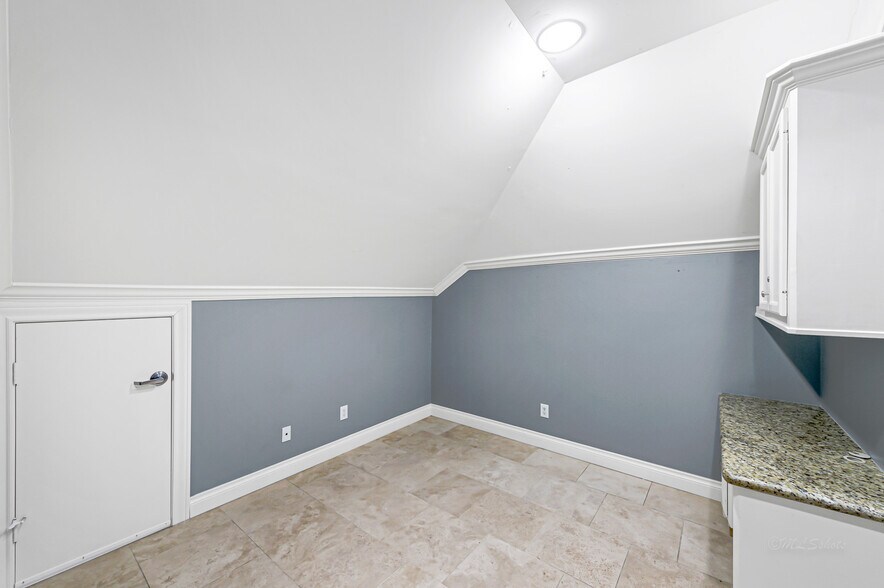 More Photos Of 607 Park Grove Dr, Katy Medical For Lease