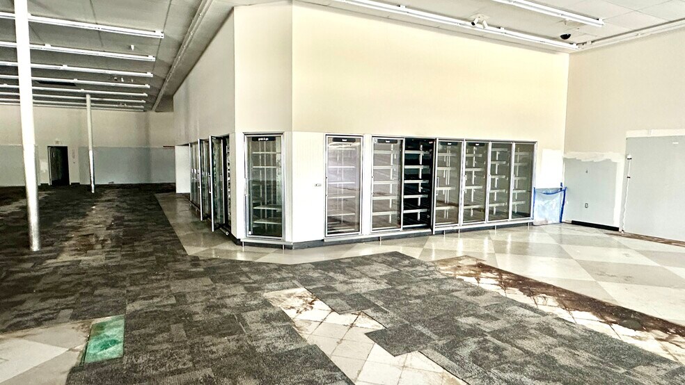 More Photos Of 1818 Philo Rd, Urbana Drugstore For Lease