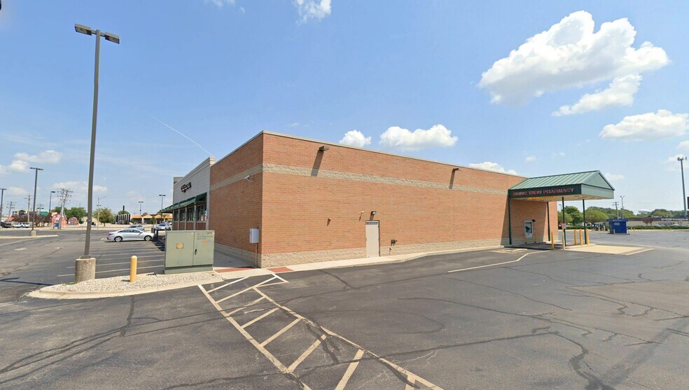 More Photos Of 841 Bloomington Rd, Champaign Drugstore For Lease