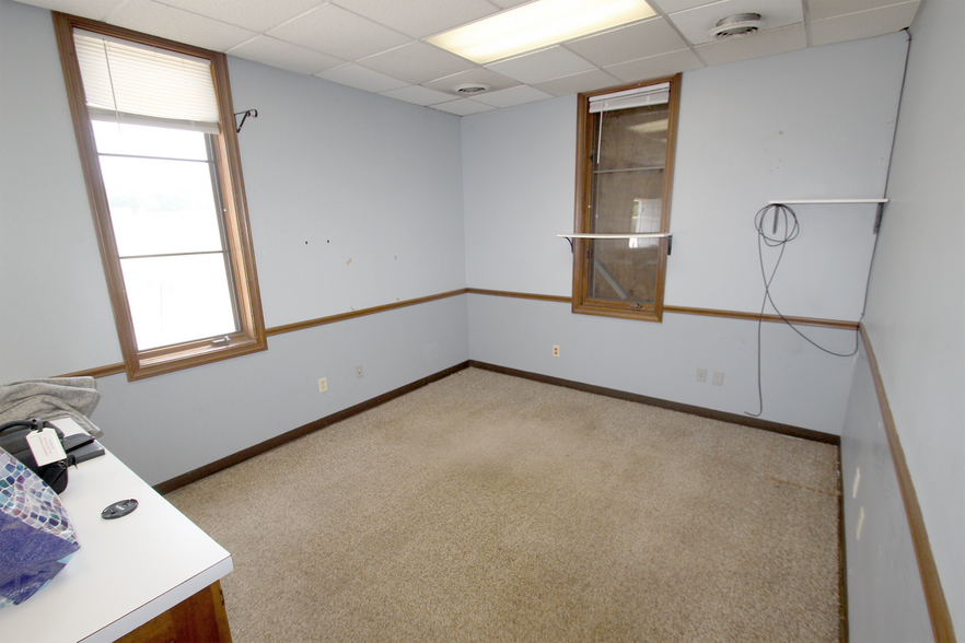 More Photos Of 3143 Whipple Dr, Barberton Warehouse For Sale